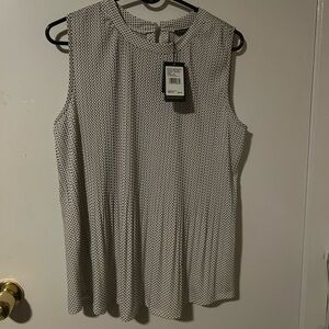 NWT Adrianna Papell Pleated Sleeveless Knit Top